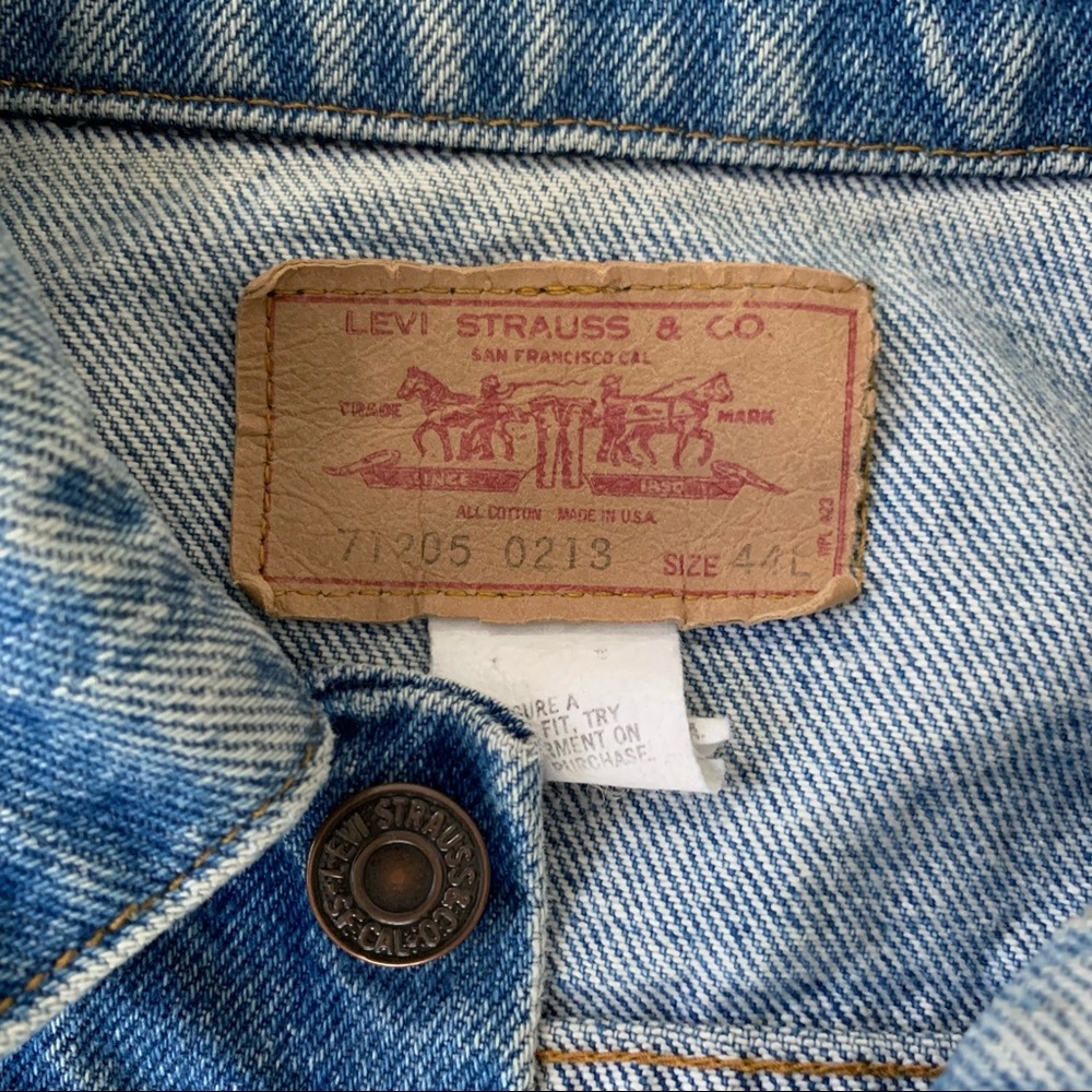 SOLD Vintage Levi’s Denim Jacket 71205 0213 Size 44L - Picture 3 of 16